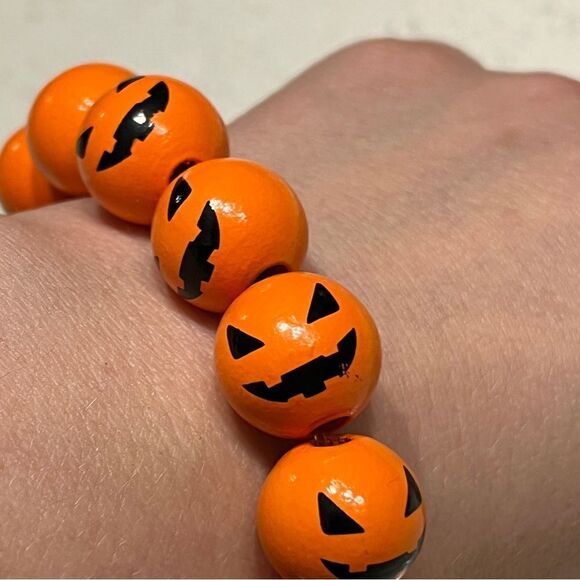 Spooky Halloween Pumpkin Wood Beaded Stretch Bracelet - Picture 2 of 7